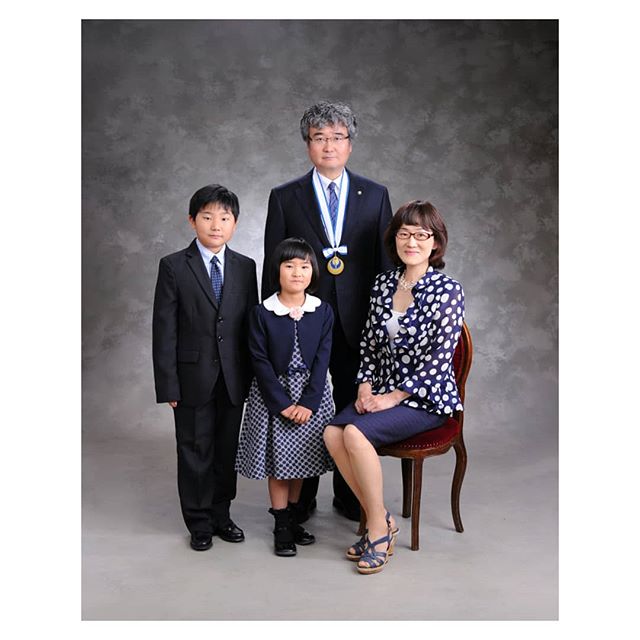 family portrait #家族写真 (Instagram)